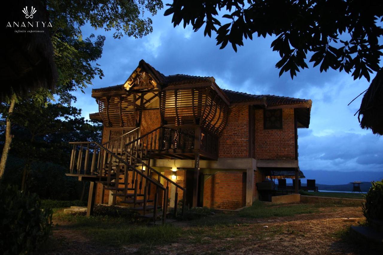 Anantya By The Lake Hotel Kalial Ngoại thất bức ảnh