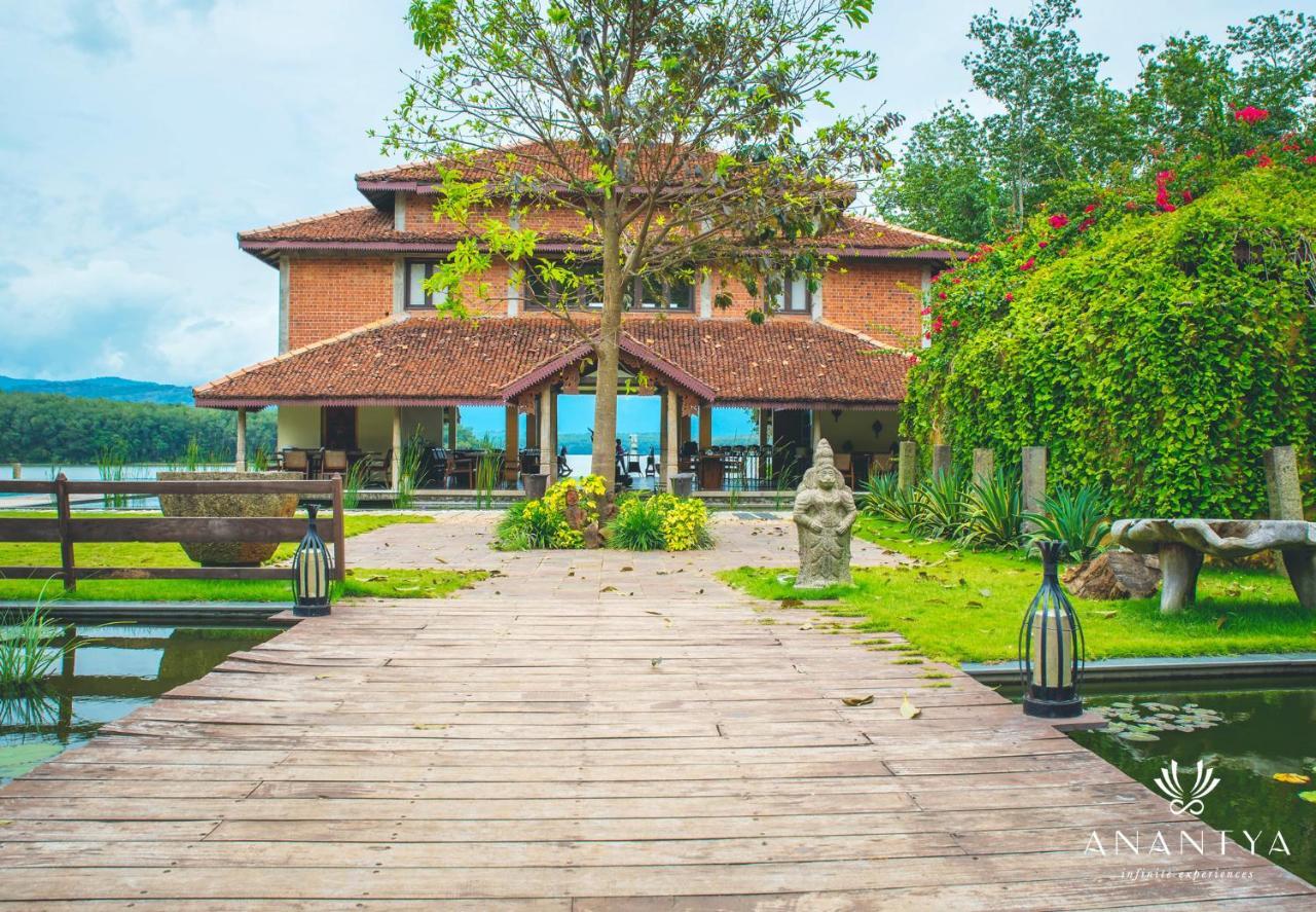 Anantya By The Lake Hotel Kalial Ngoại thất bức ảnh